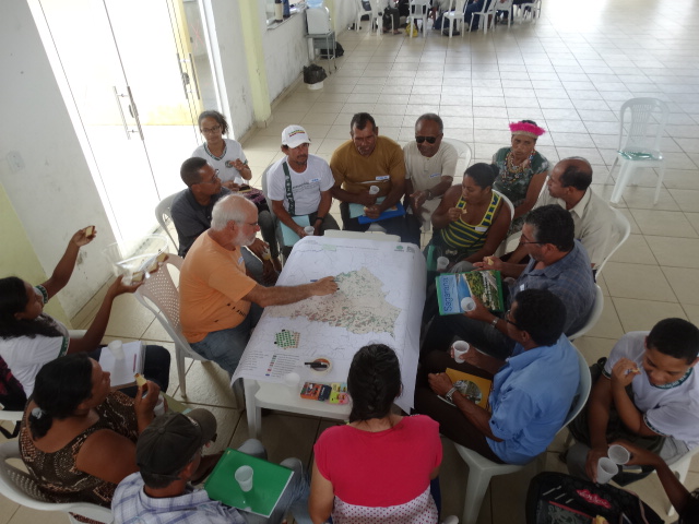 Participantes da primeira oficina em Guaratinga constroem o diagnóstico da Mata Atlântica no município
